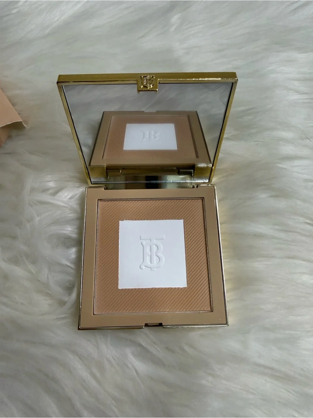 Brand New Burberry Beyond Wear Setting & Refining Powder Medium 02